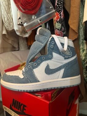 Nike women’s High-Top Sneakers in Denim Blue and White